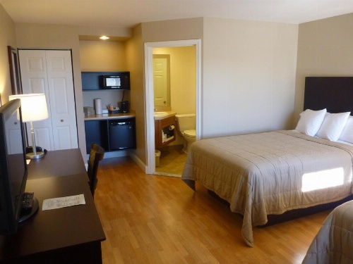 Yankee Clipper Motel image 21